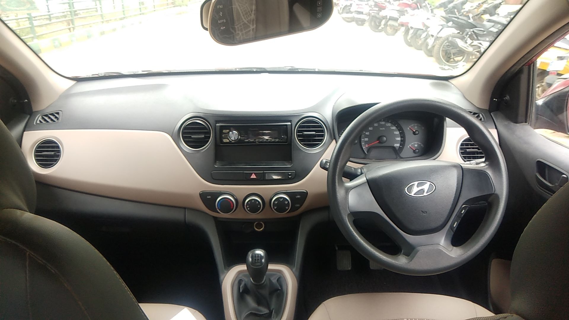 Xcent image 14 Xcent image 14