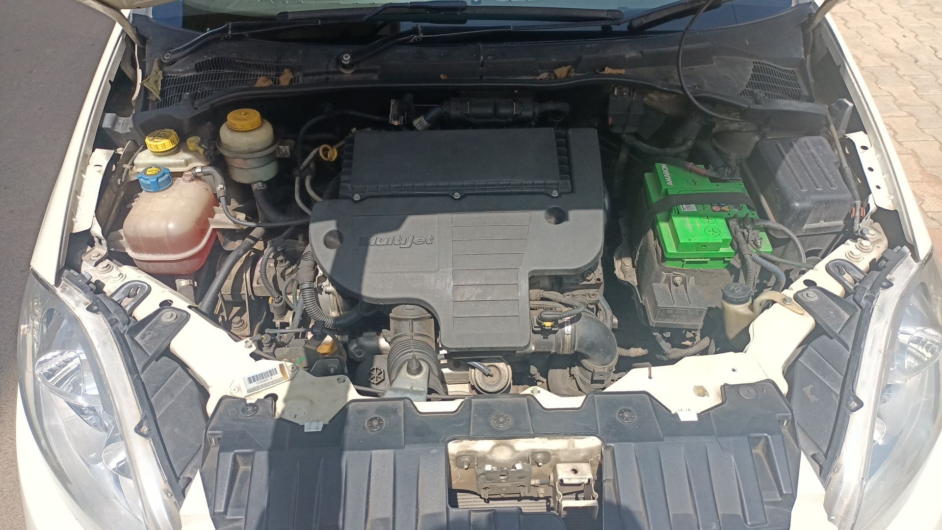 Linea image 13 Linea image 13