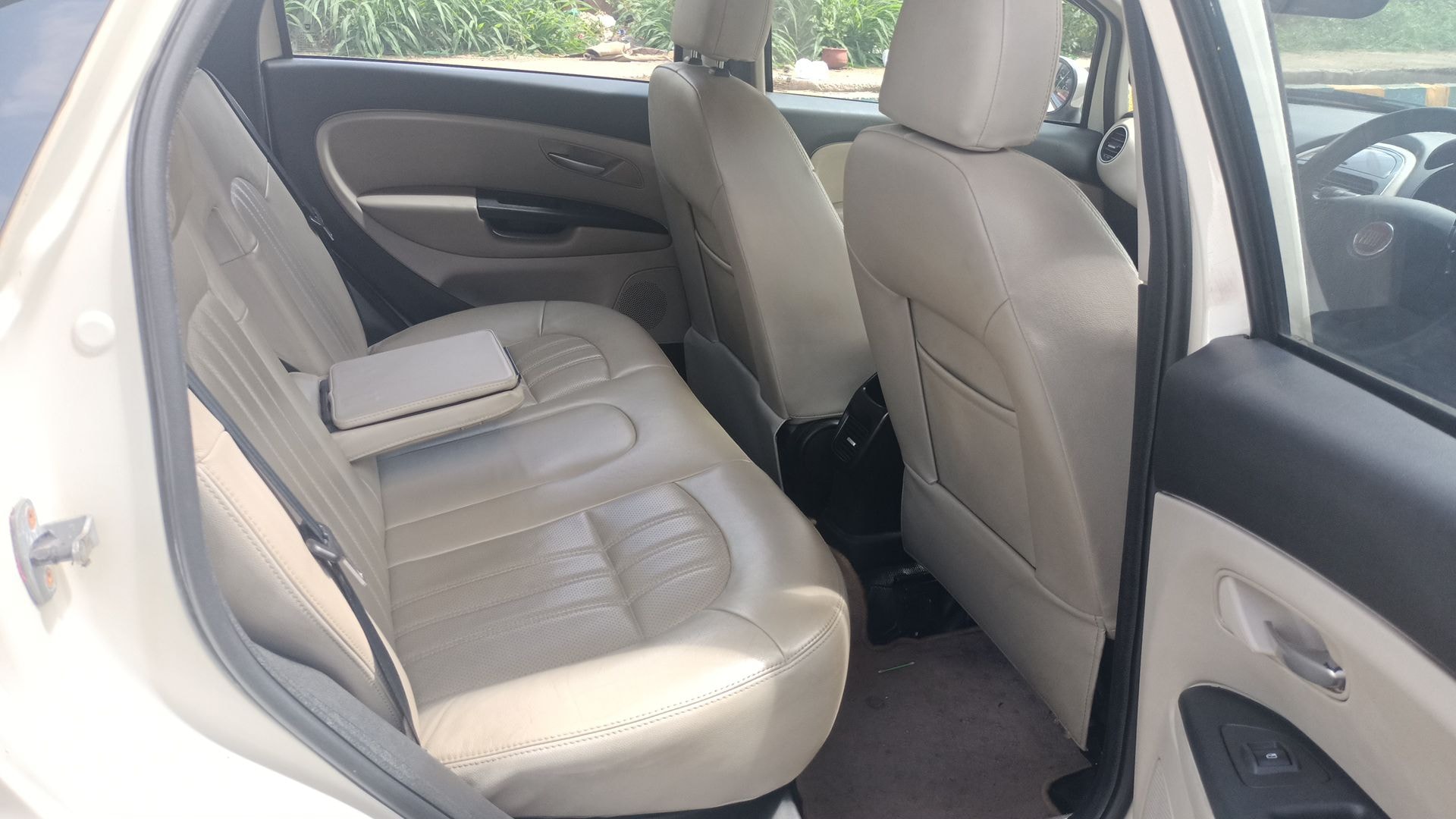 Linea image 19 Linea image 19