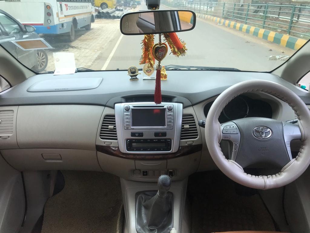 Innova image 13 Innova image 13