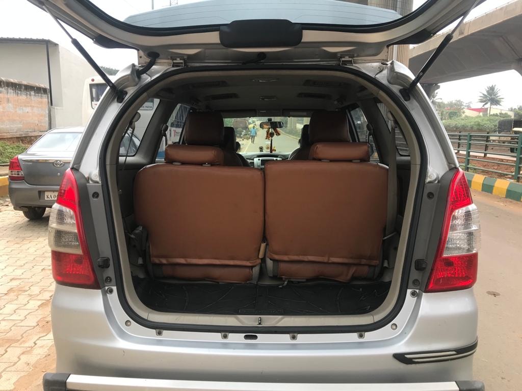 Innova image 9 Innova image 9