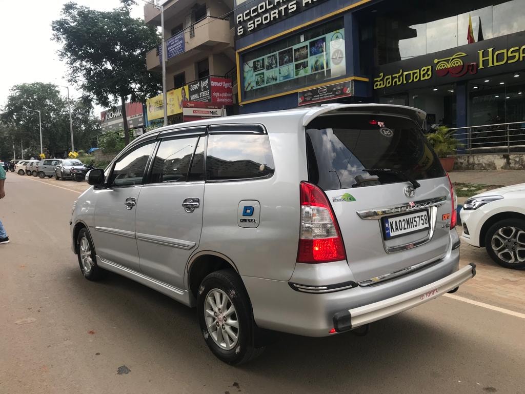 Innova image 5 Innova image 5