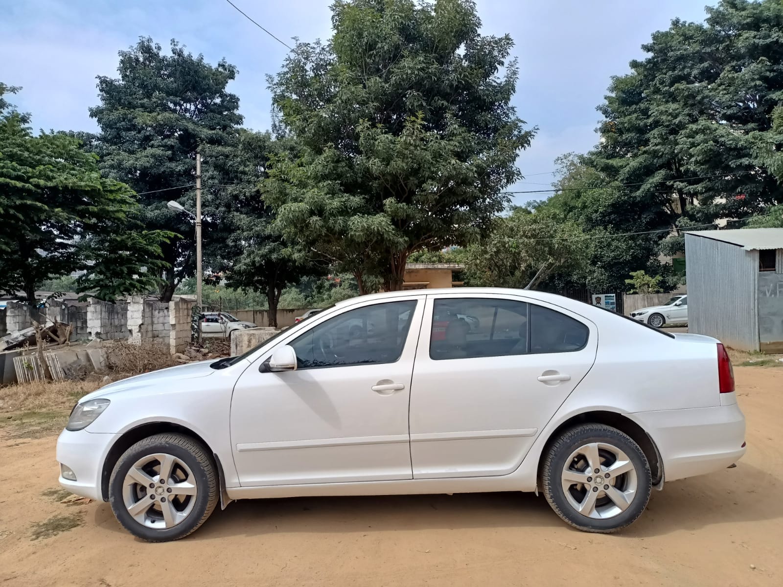 Laura image 4 Laura image 4