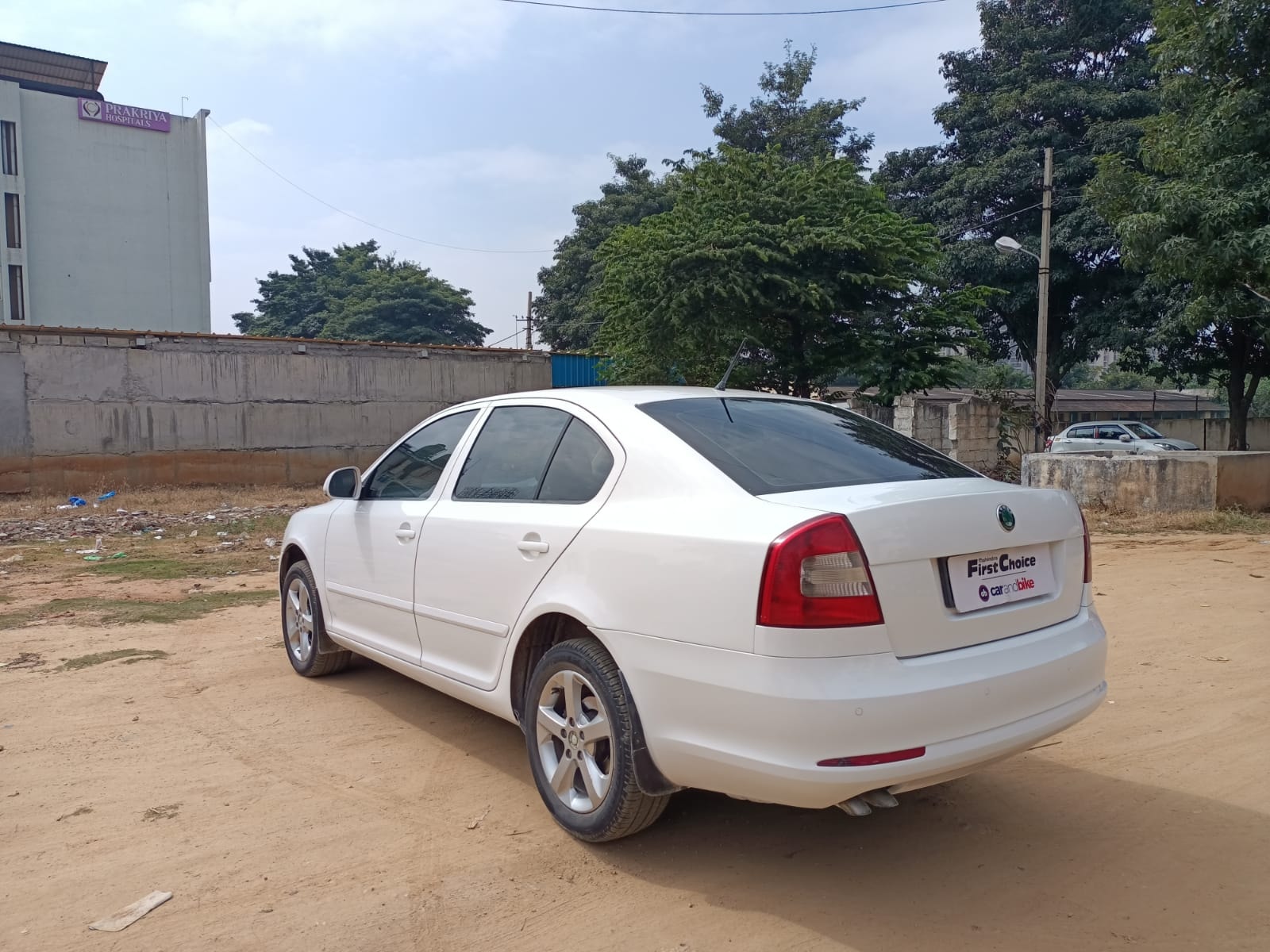 Laura image 5 Laura image 5