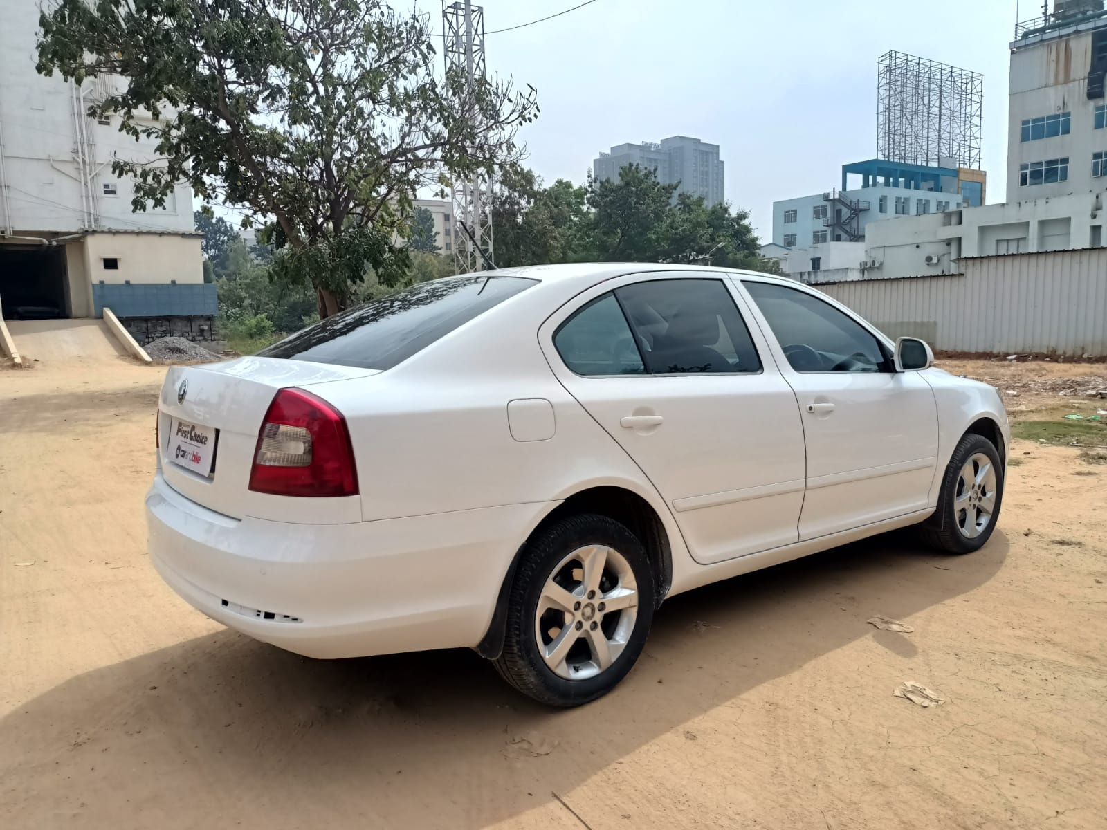 Laura image 6 Laura image 6