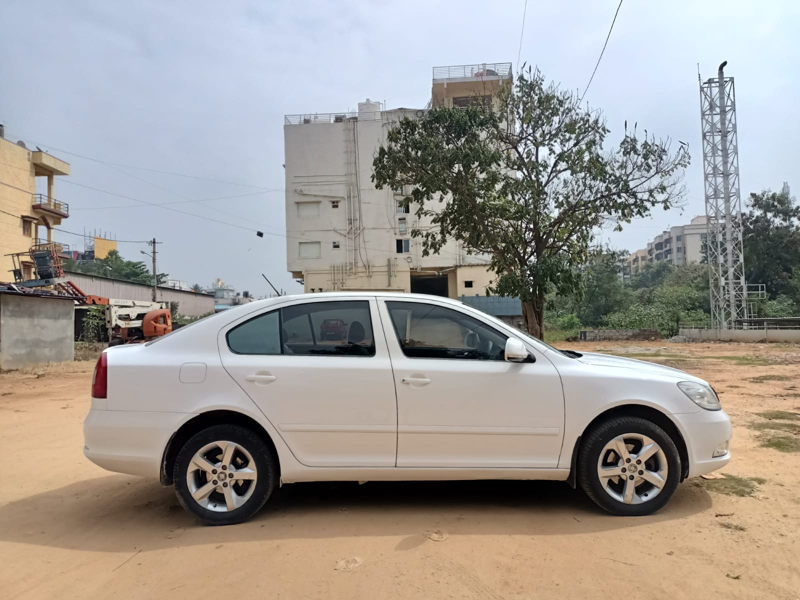 Laura image 8 Laura image 8