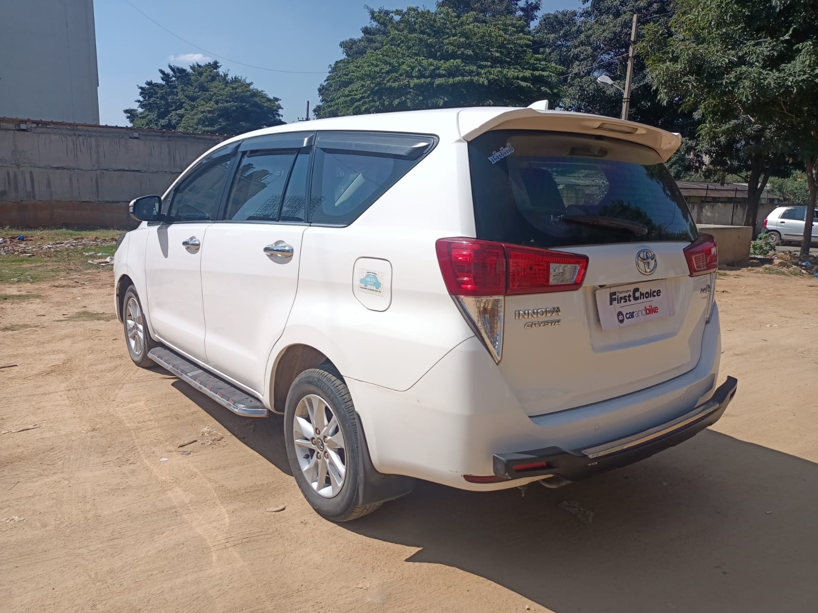 Innova Crysta image 3 Innova Crysta image 3