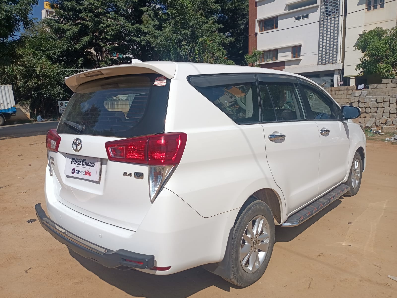 Innova Crysta image 5 Innova Crysta image 5