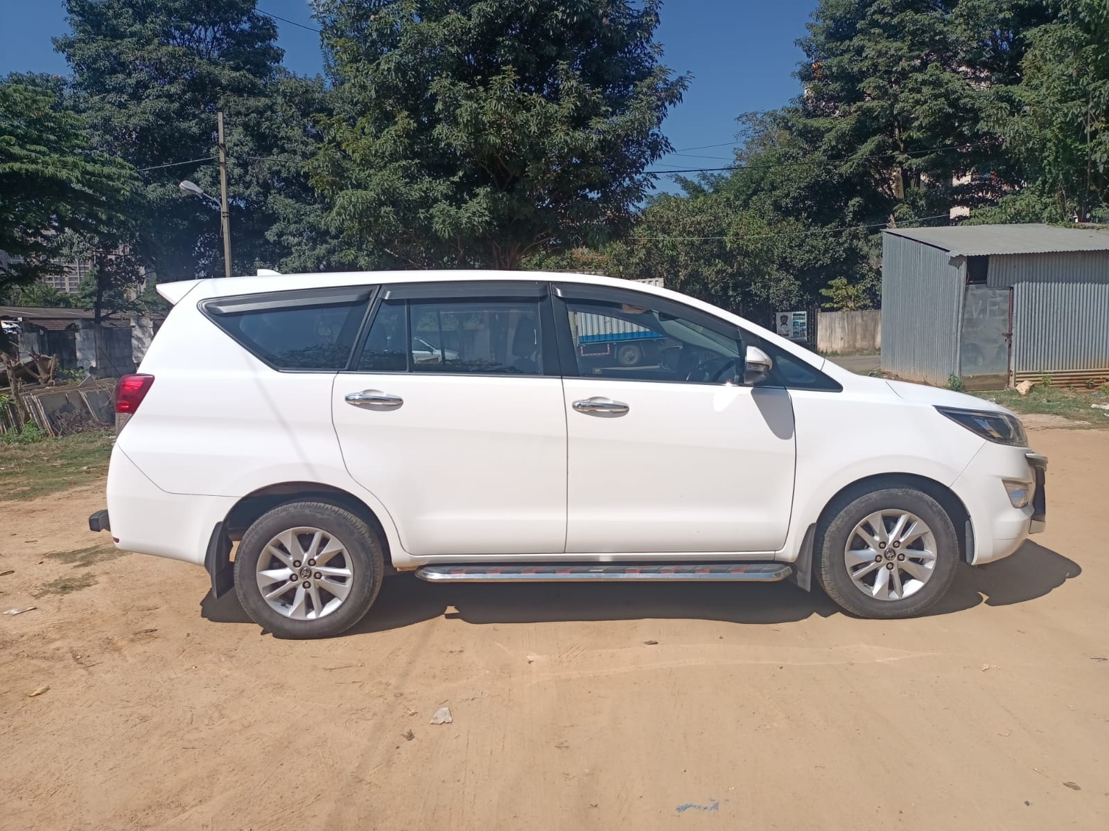 Innova Crysta image 6 Innova Crysta image 6