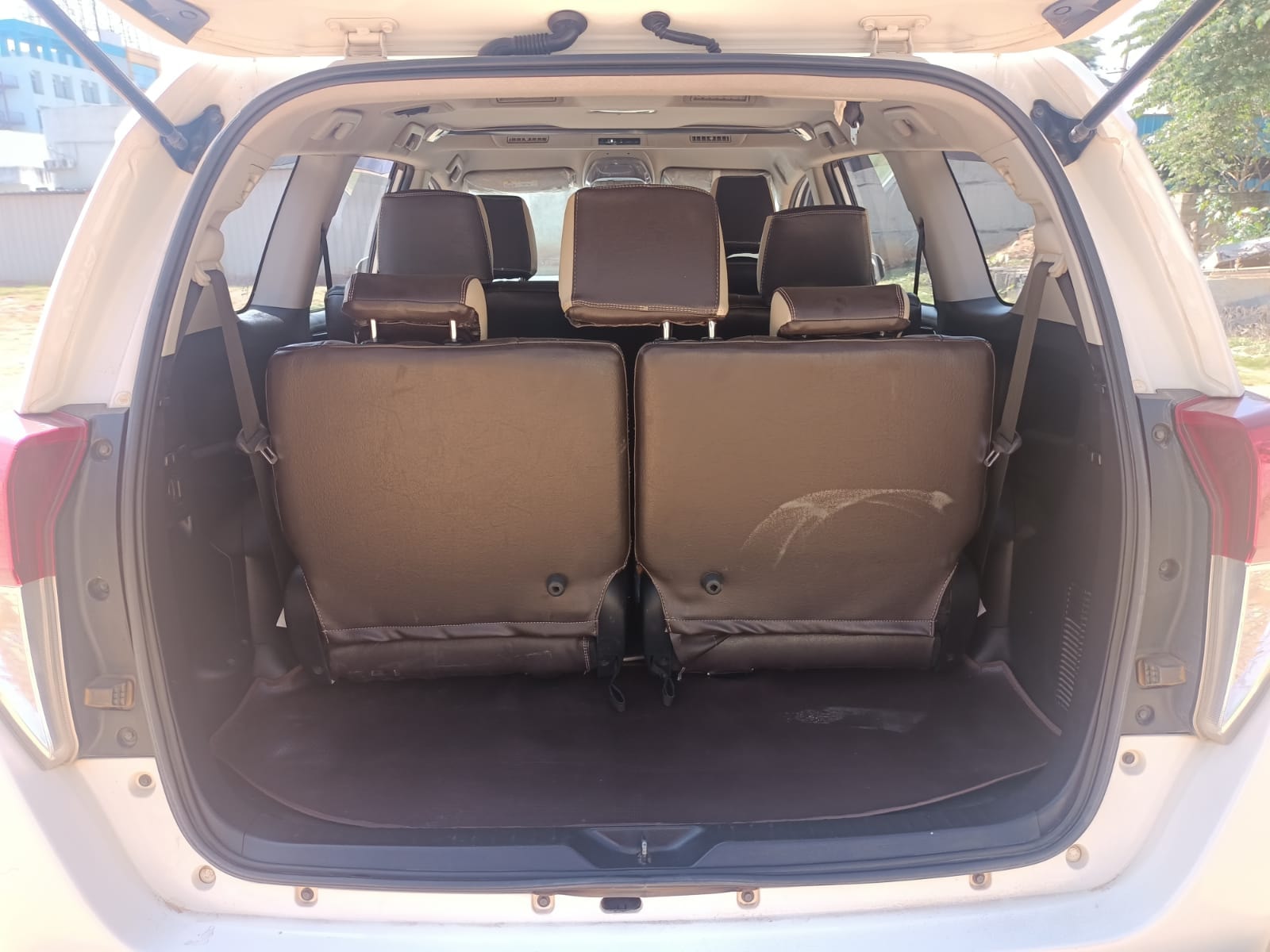 Innova Crysta image 10 Innova Crysta image 10