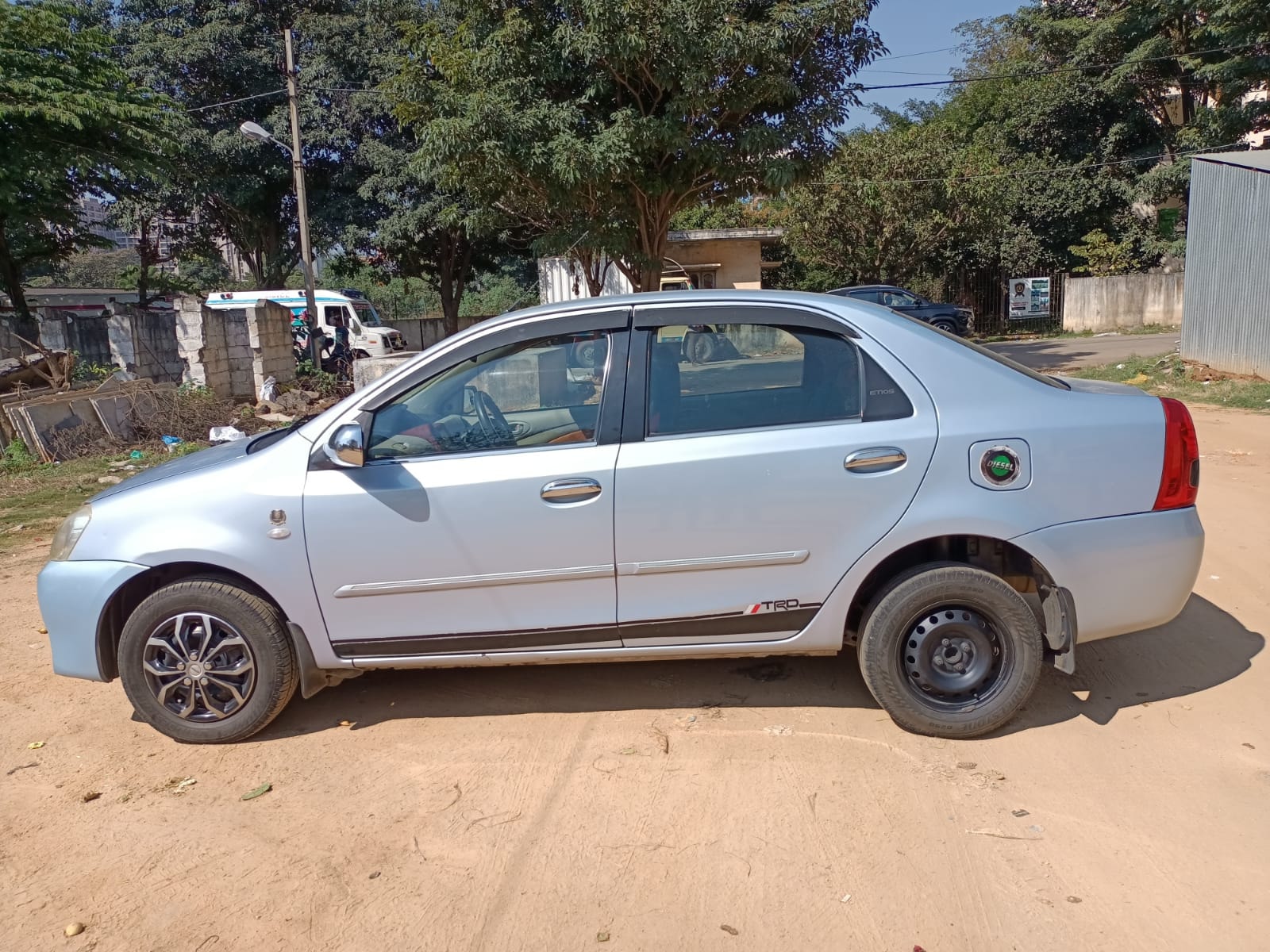 Etios image 4 Etios image 4