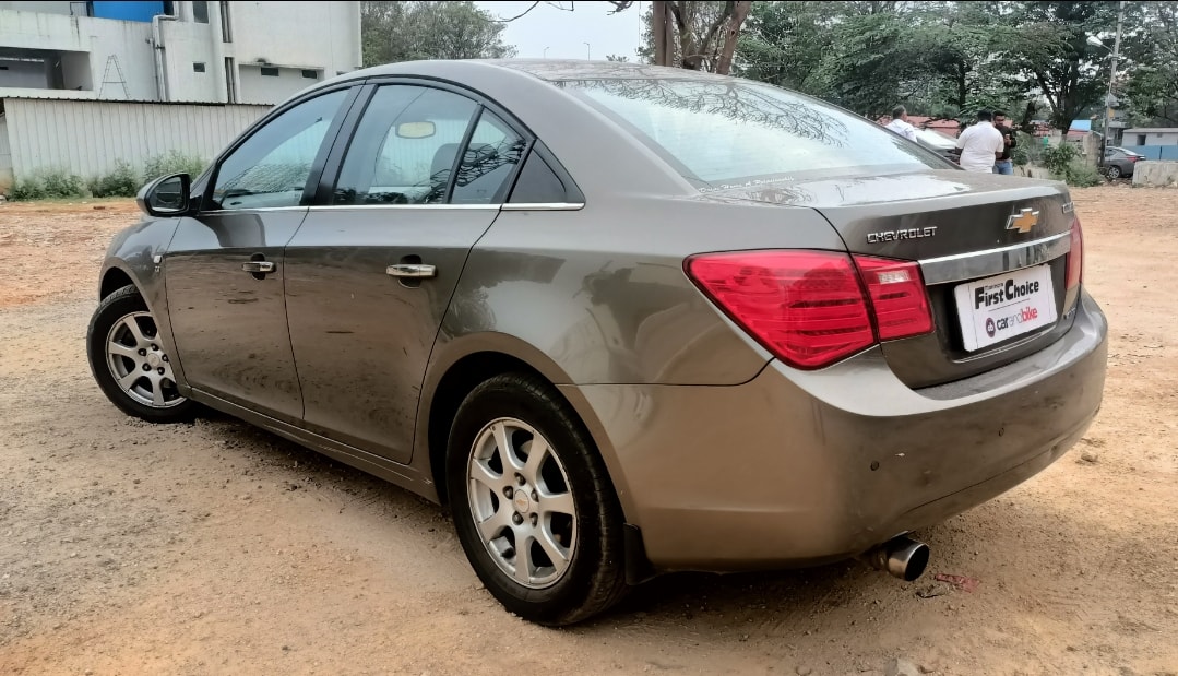 Cruze image 5 Cruze image 5