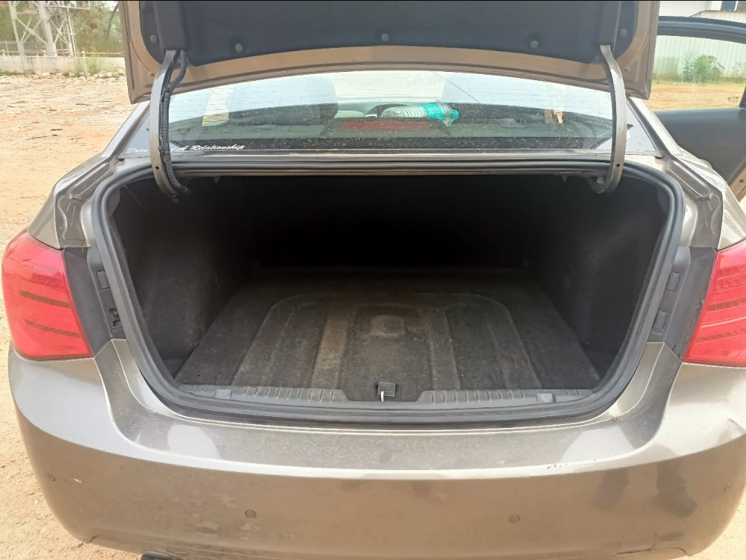 Cruze image 10 Cruze image 10