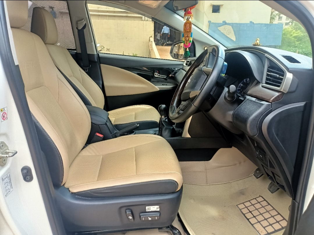 Innova Crysta image 14 Innova Crysta image 14