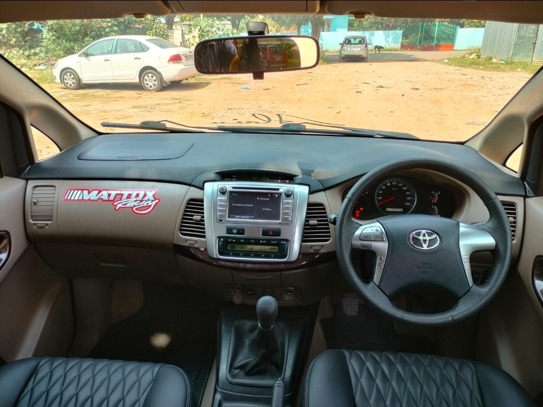 Innova image 11 Innova image 11