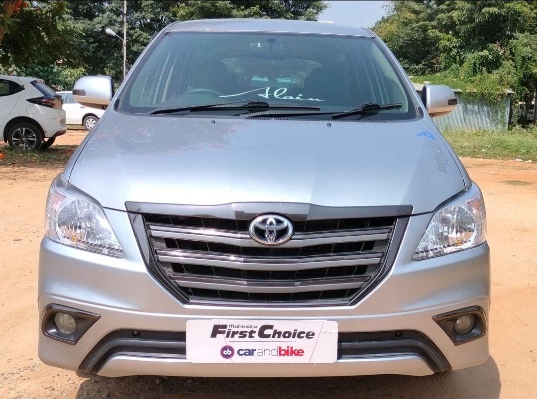 Innova image 8 Innova image 8