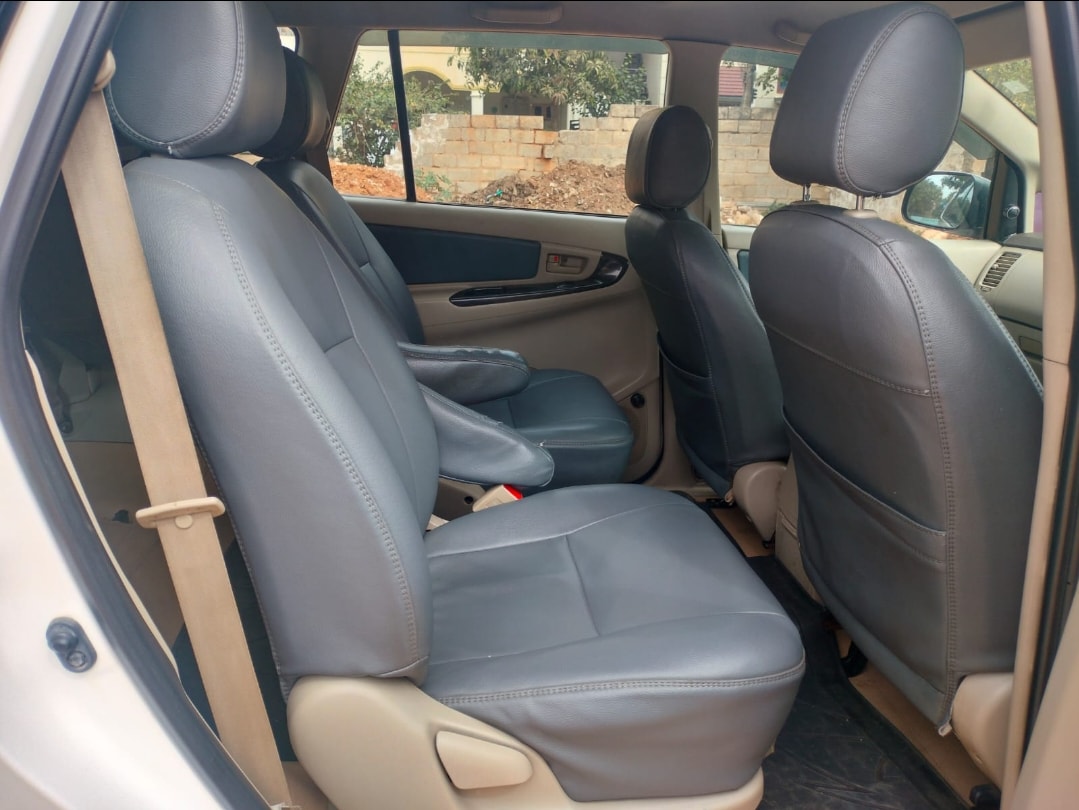 Innova image 15 Innova image 15