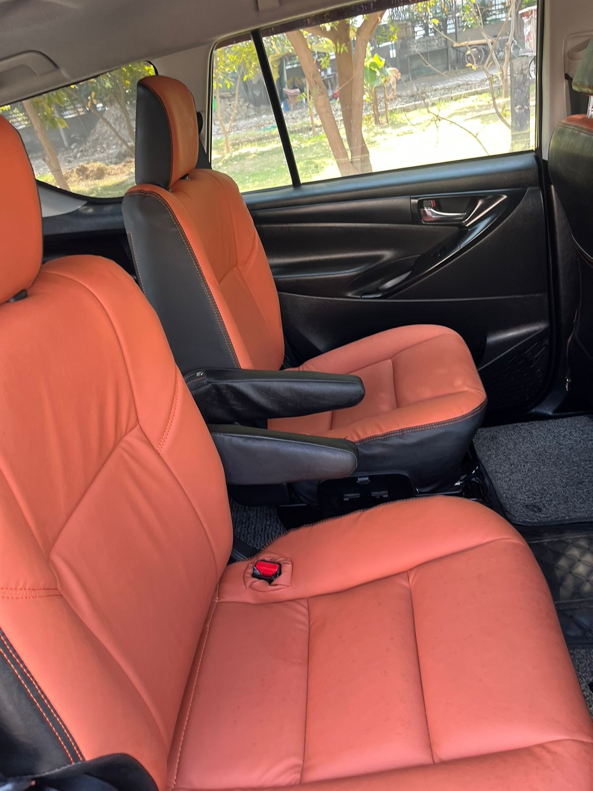 Innova Crysta image 14 Innova Crysta image 14