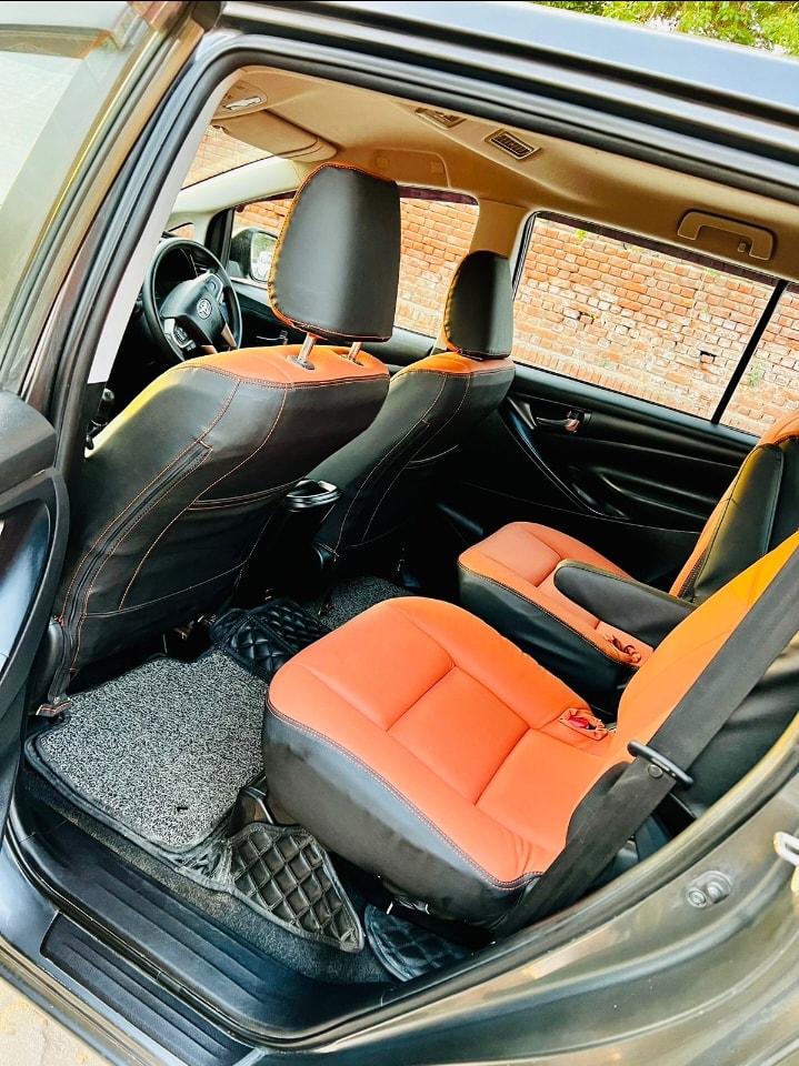 Innova Crysta image 17 Innova Crysta image 17