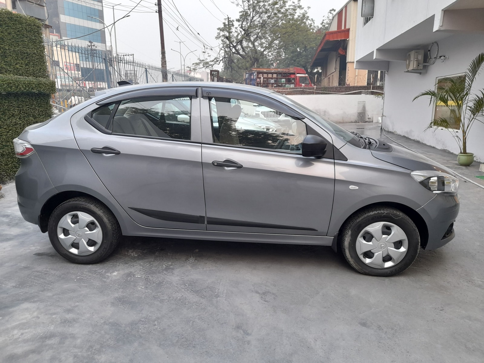 Tigor image 10 Tigor image 10