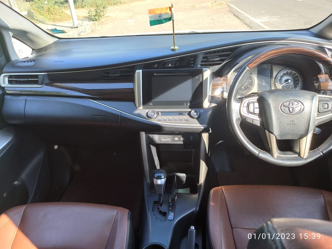 Innova Crysta image 10 Innova Crysta image 10