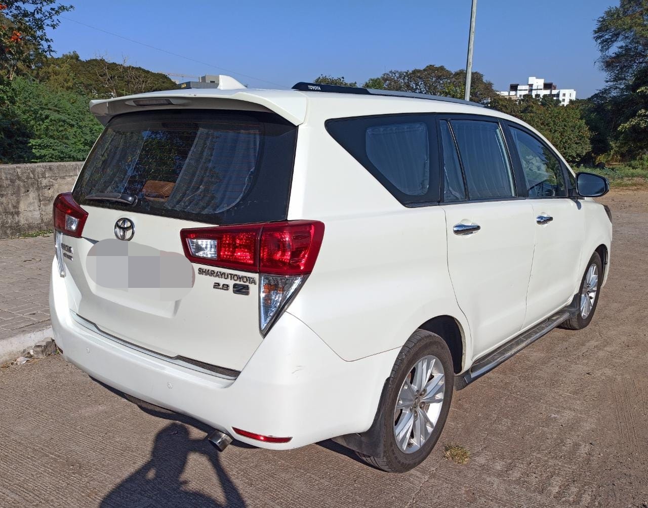 Innova Crysta image 5 Innova Crysta image 5