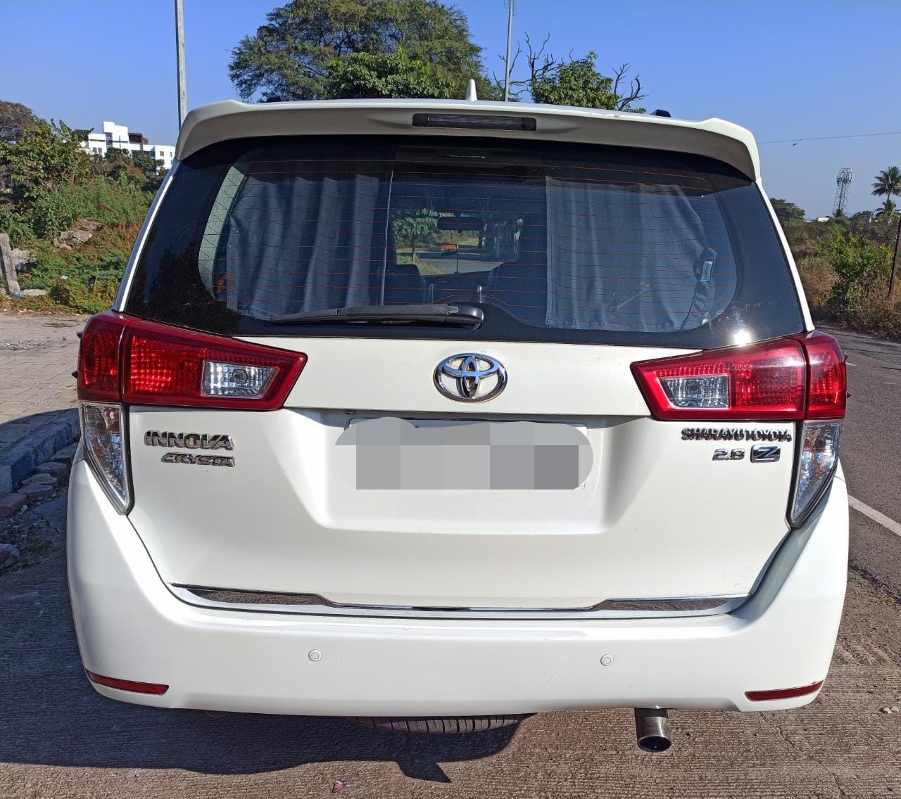 Innova Crysta image 4 Innova Crysta image 4