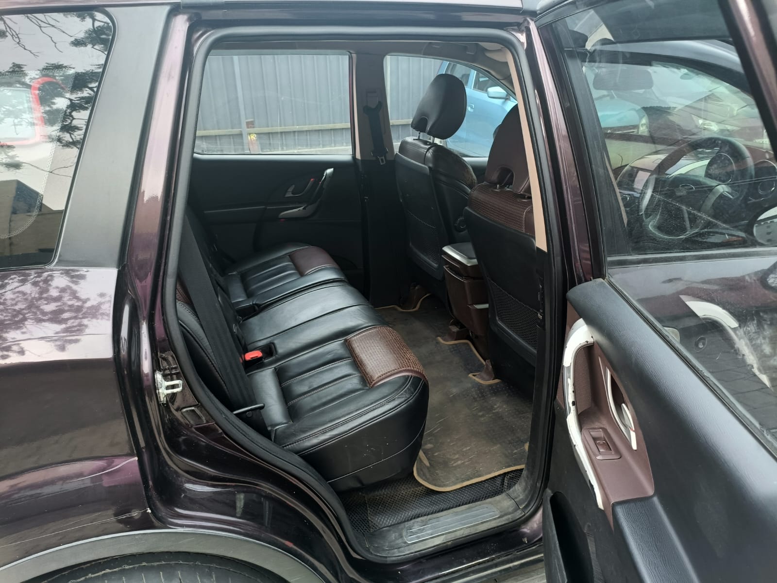 XUV500 image 14 XUV500 image 14