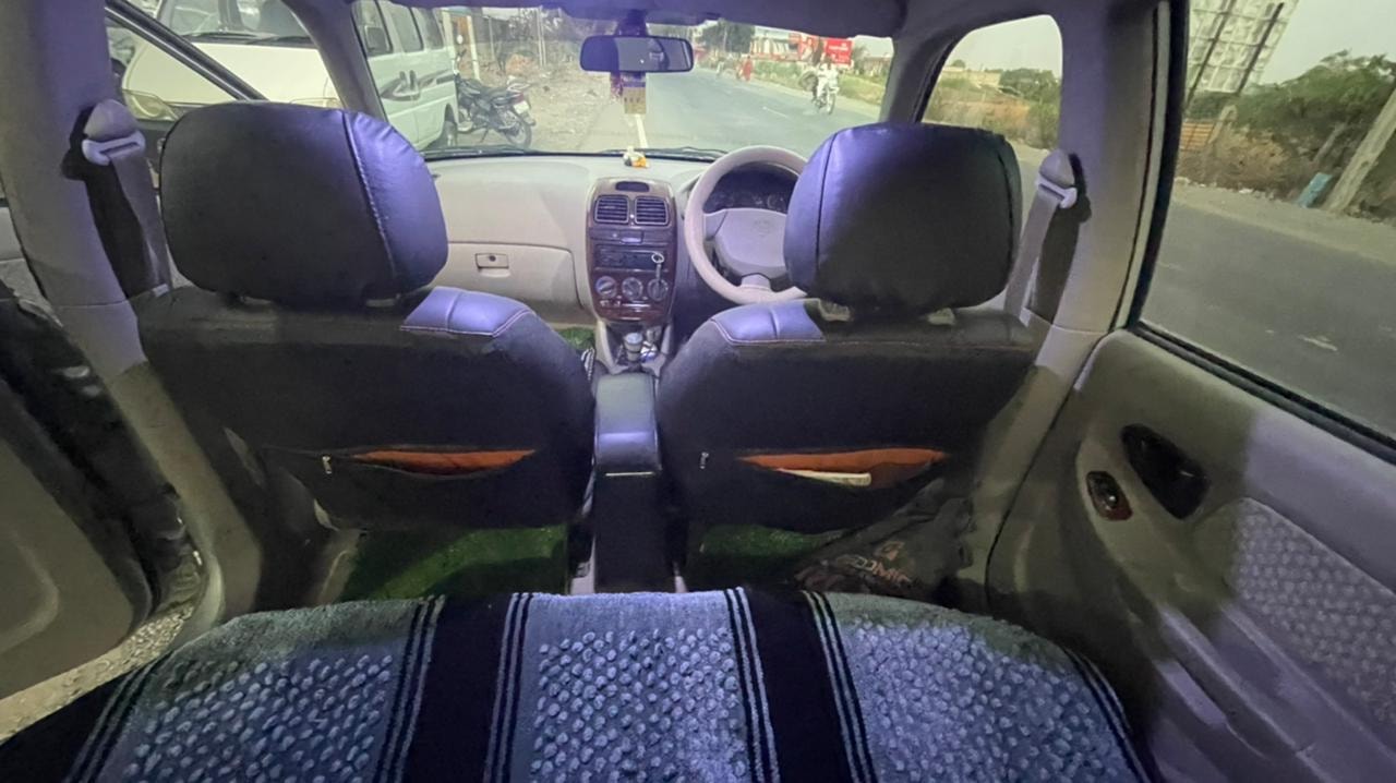 Accent image 17 Accent image 17