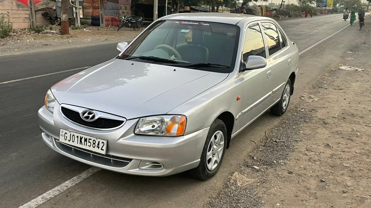 Accent image 1 Accent image 1