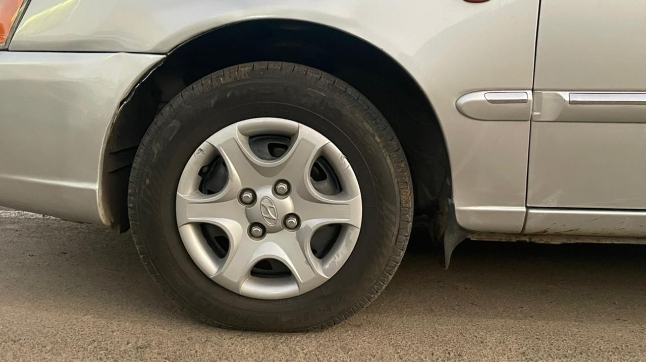 Accent image 9 Accent image 9