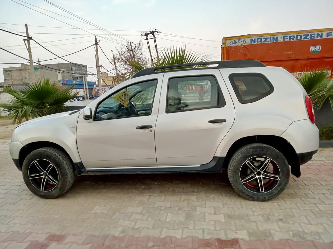 2013 Renault Duster Petrol RXL Left Side View 