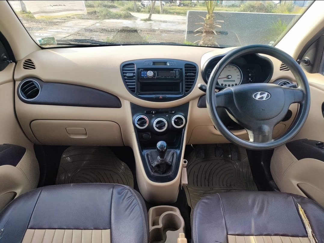 i10 image 12 i10 image 12