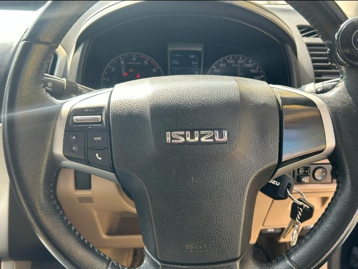 D-Max V-Cross image 5 D-Max V-Cross image 5