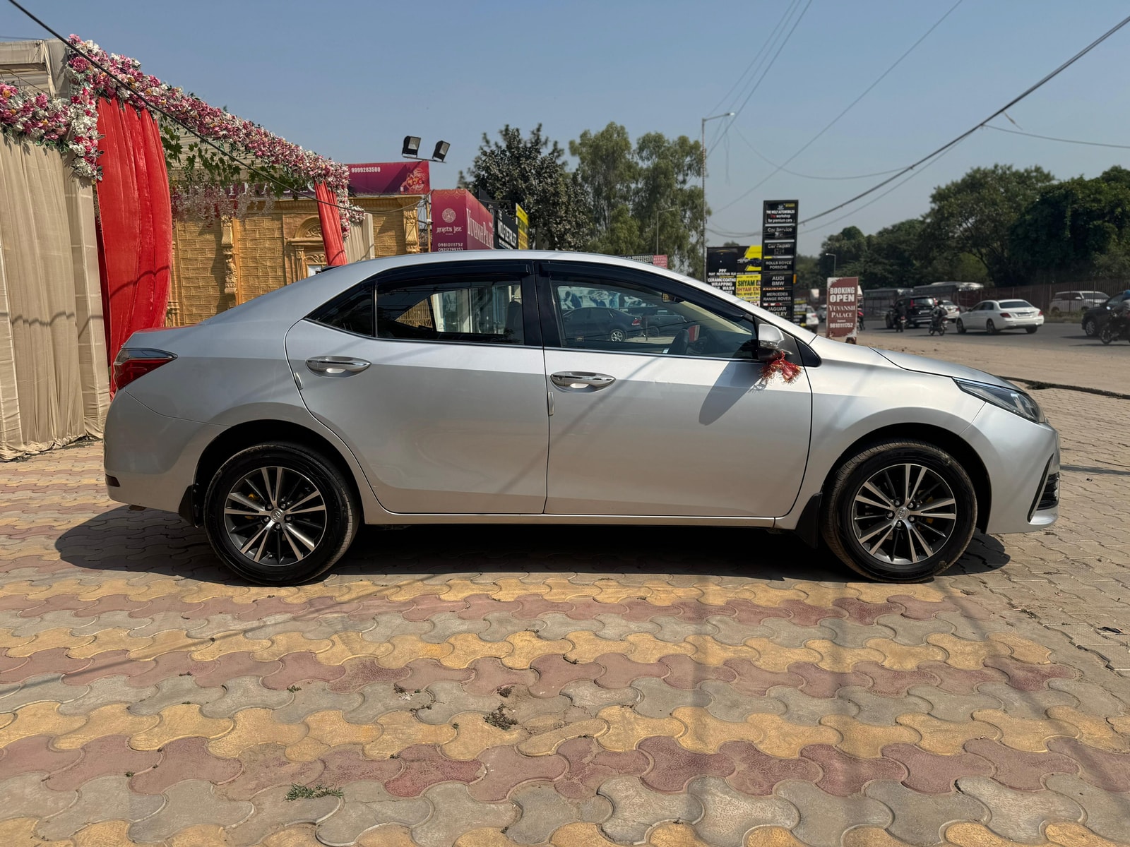 Corolla Altis image 2 Corolla Altis image 2