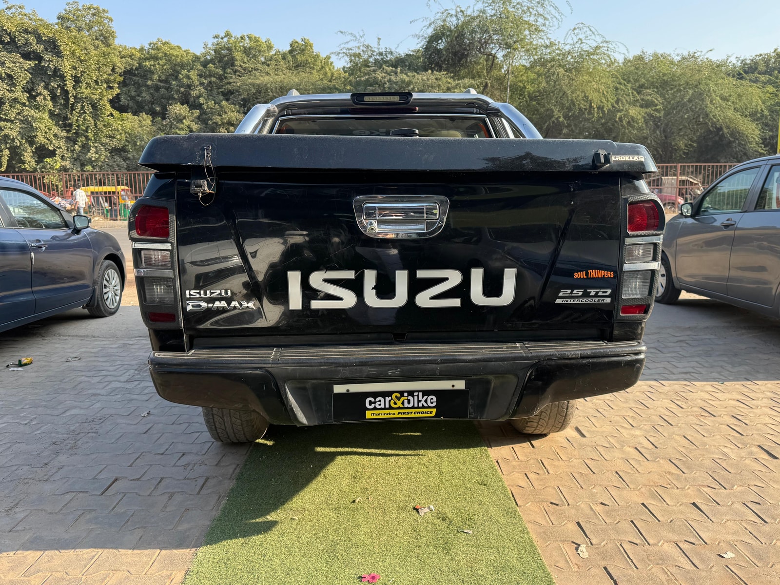 D-Max V-Cross image 3 D-Max V-Cross image 3