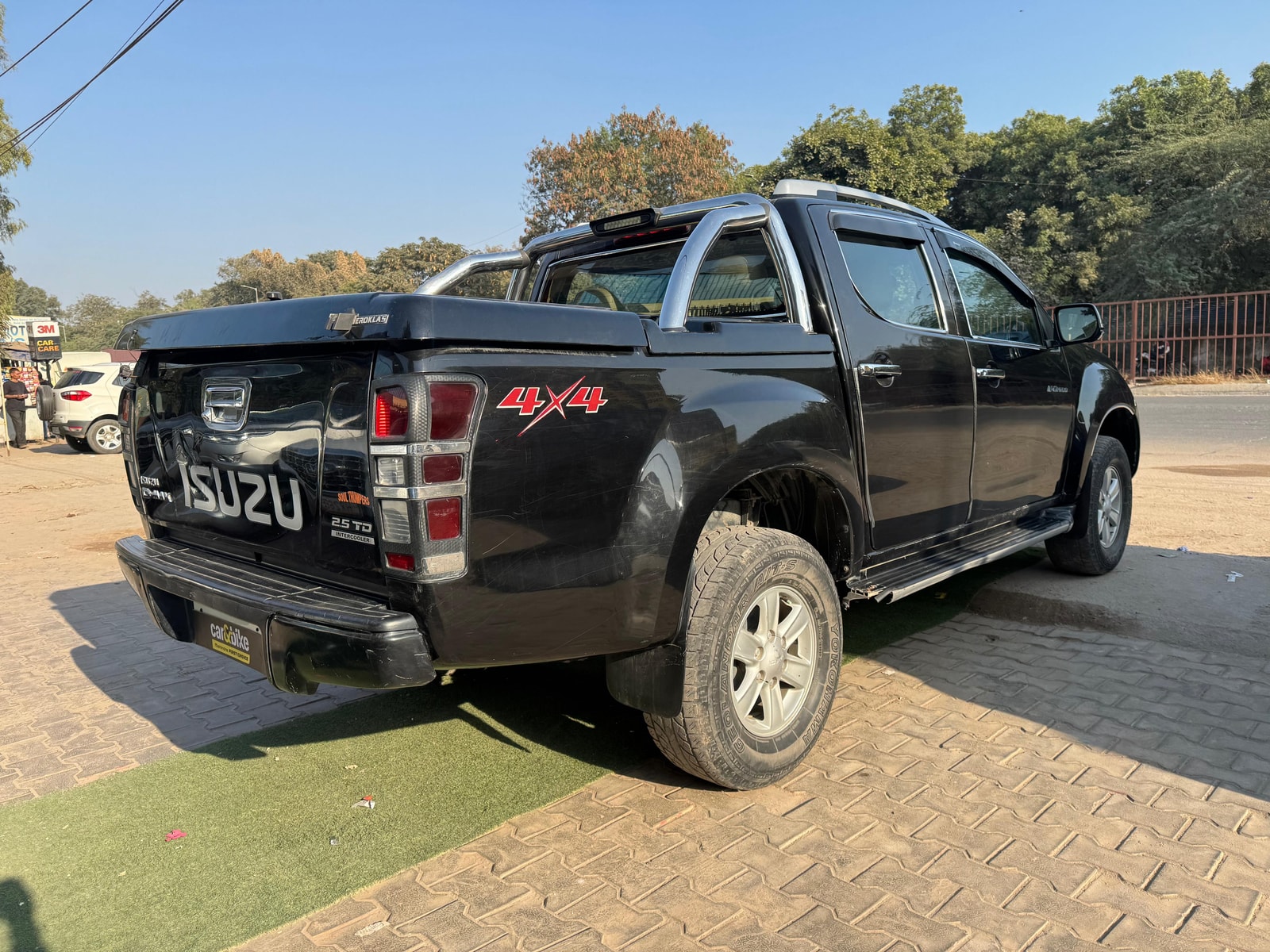 D-Max V-Cross image 4 D-Max V-Cross image 4