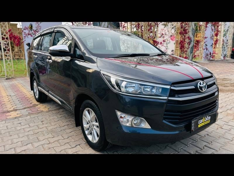 Innova Crysta image 1 Innova Crysta image 1