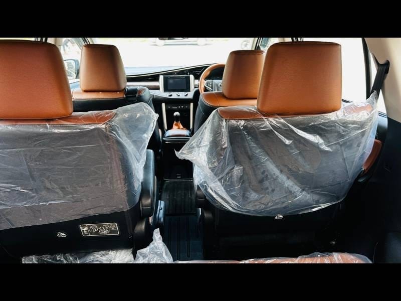 Innova Crysta image 9 Innova Crysta image 9