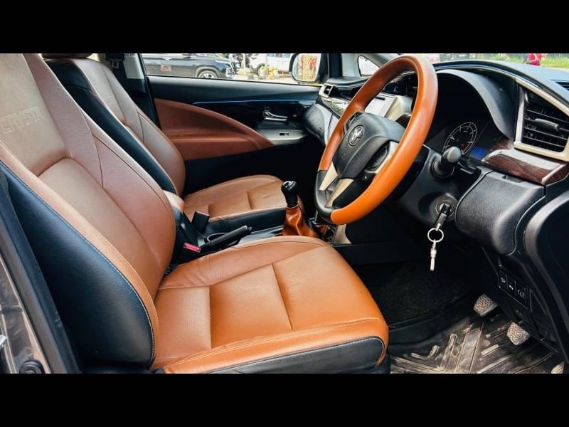 Innova Crysta image 13 Innova Crysta image 13