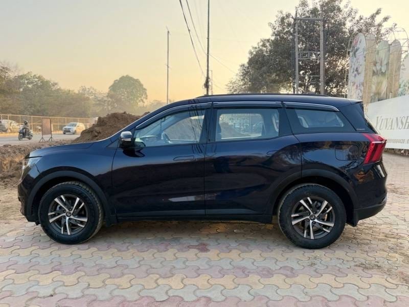 XUV700 image 2 XUV700 image 2