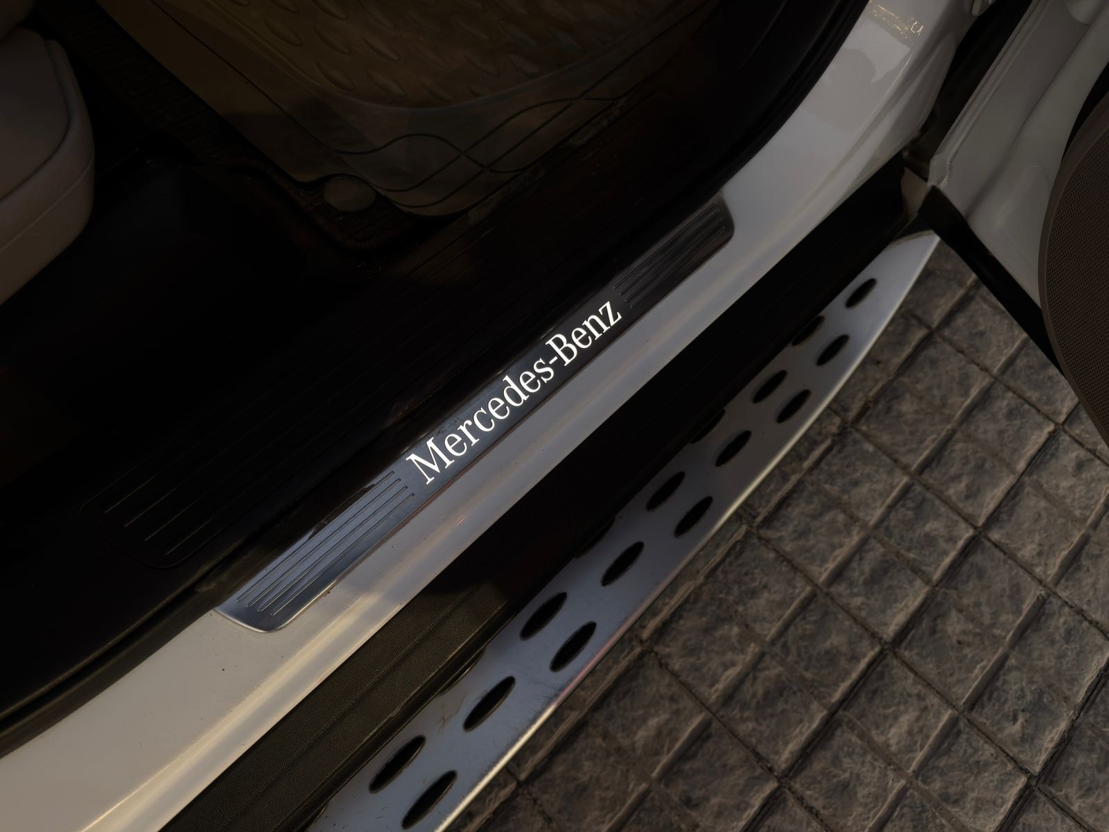 GL-Class image 10 GL-Class image 10