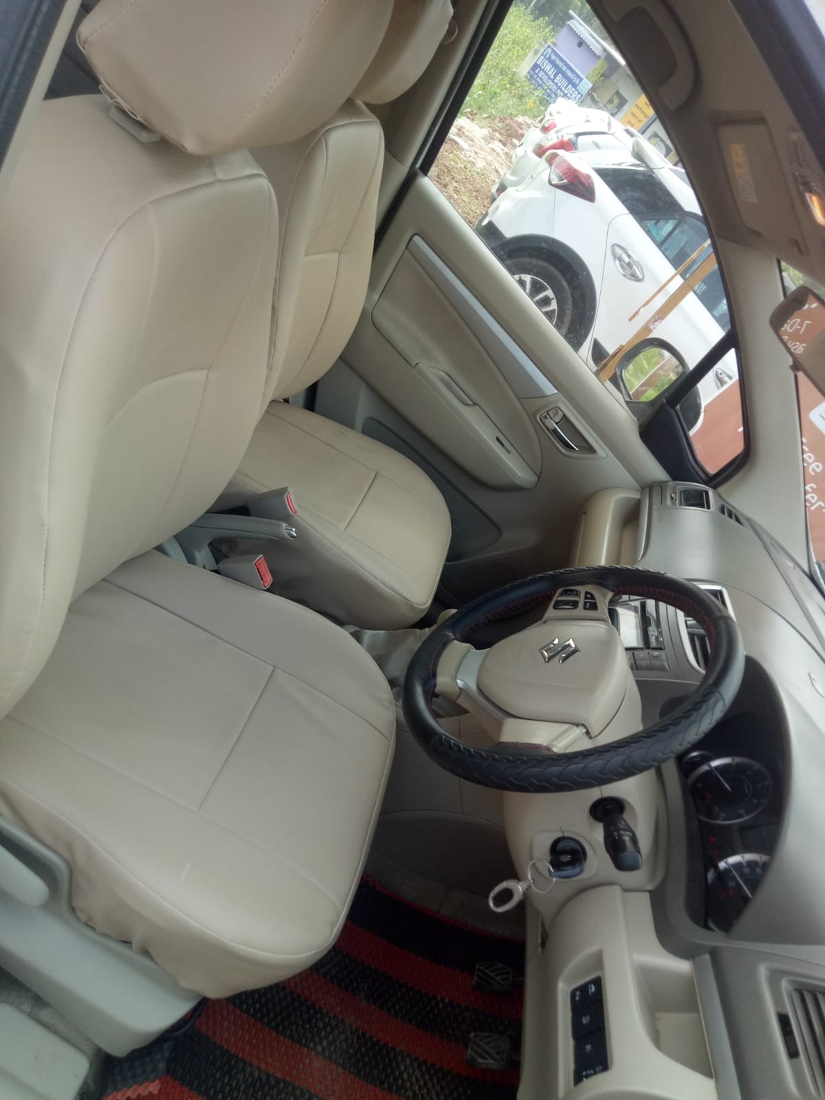 Ertiga image 8 Ertiga image 8