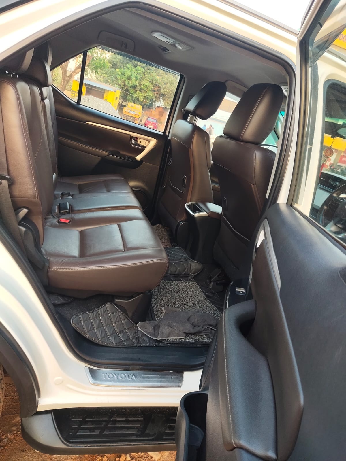 Fortuner image 8 Fortuner image 8