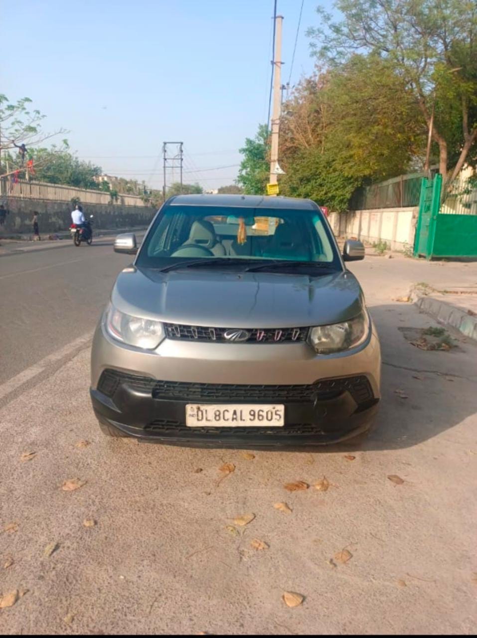 KUV100 image 3 KUV100 image 3