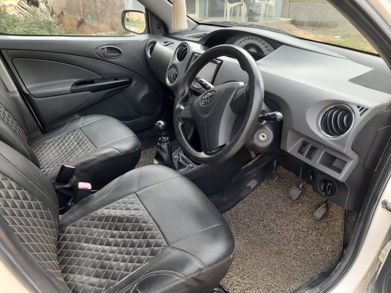 Etios Liva image 6 Etios Liva image 6