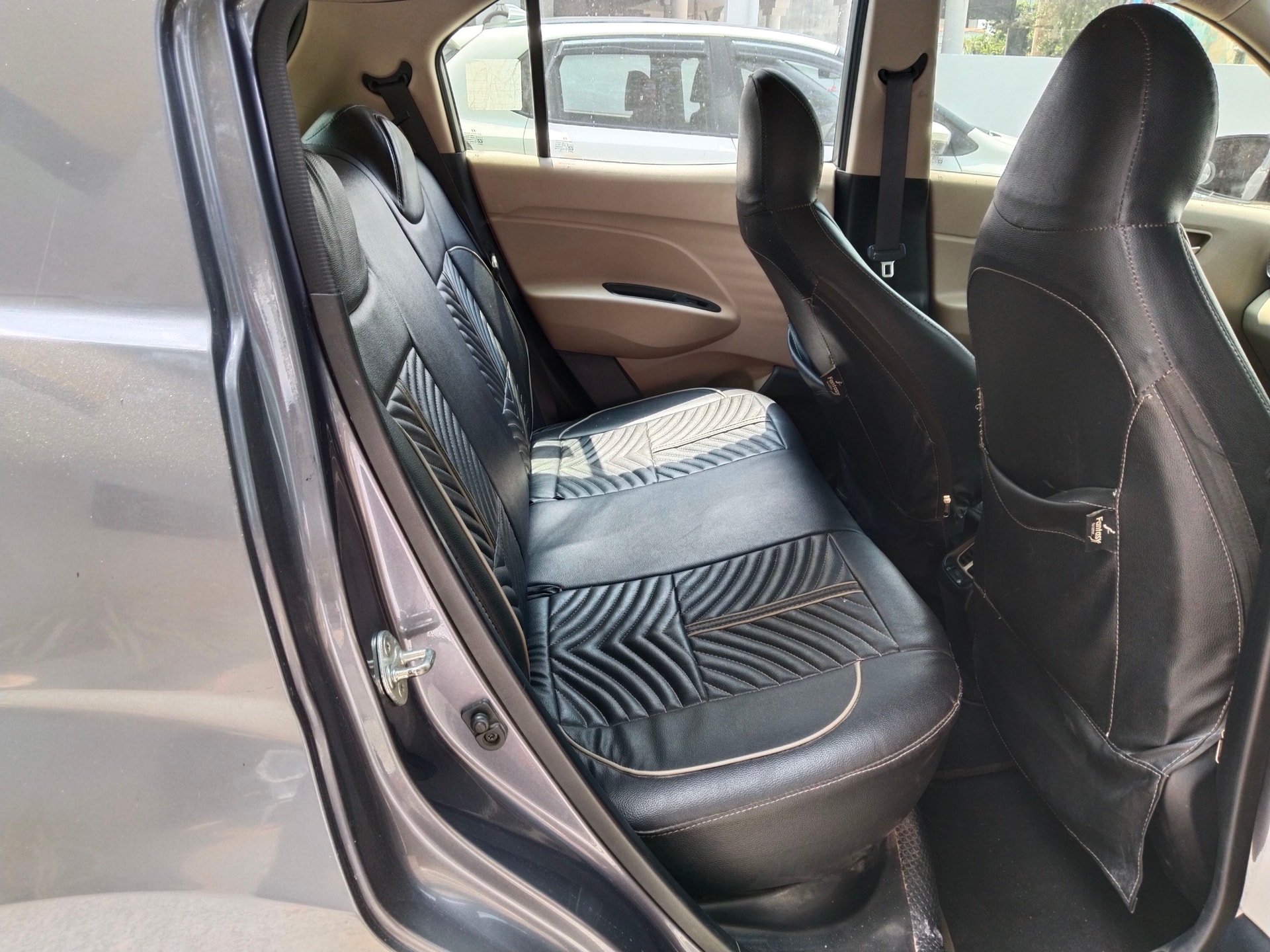 Santro image 8 Santro image 8