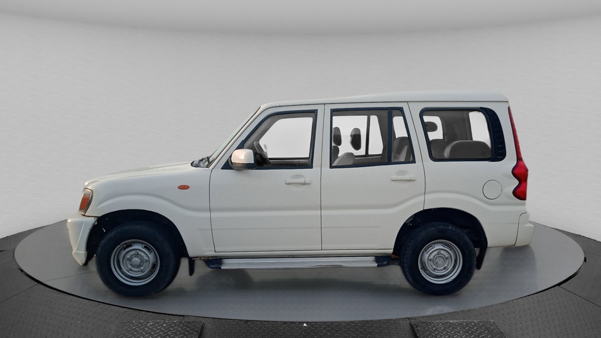 Scorpio image 2 Scorpio image 2