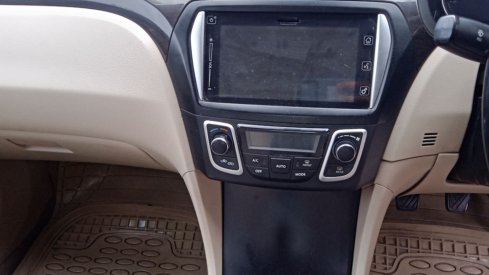 Ciaz image 15 Ciaz image 15