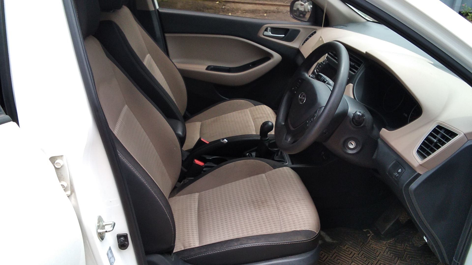 Elite i20 image 18 Elite i20 image 18